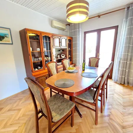 Apartament Ivan *