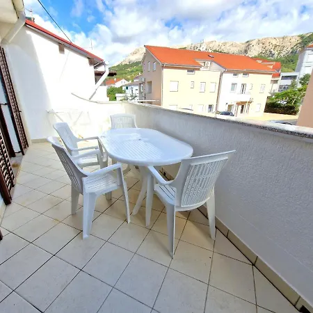 Apartament Ivan *